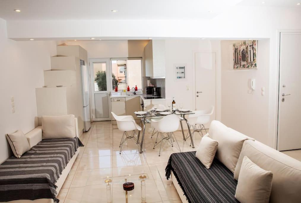 Seafront Central Apt In Lavrio Apartment Bagian luar foto