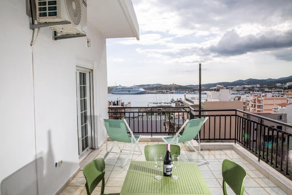 Seafront Central Apt In Lavrio Apartment Bagian luar foto