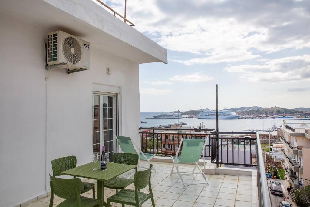 Seafront Central Apt In Lavrio Apartment Bagian luar foto