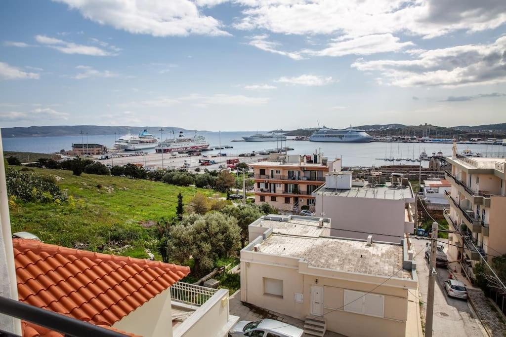 Seafront Central Apt In Lavrio Apartment Bagian luar foto