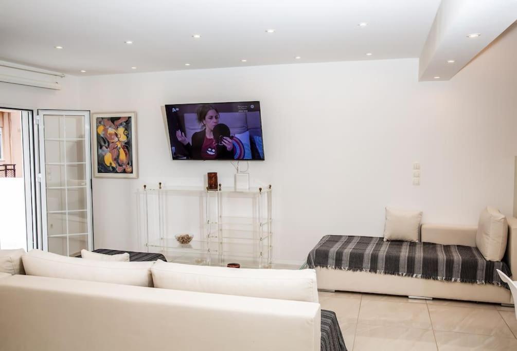 Seafront Central Apt In Lavrio Apartment Bagian luar foto