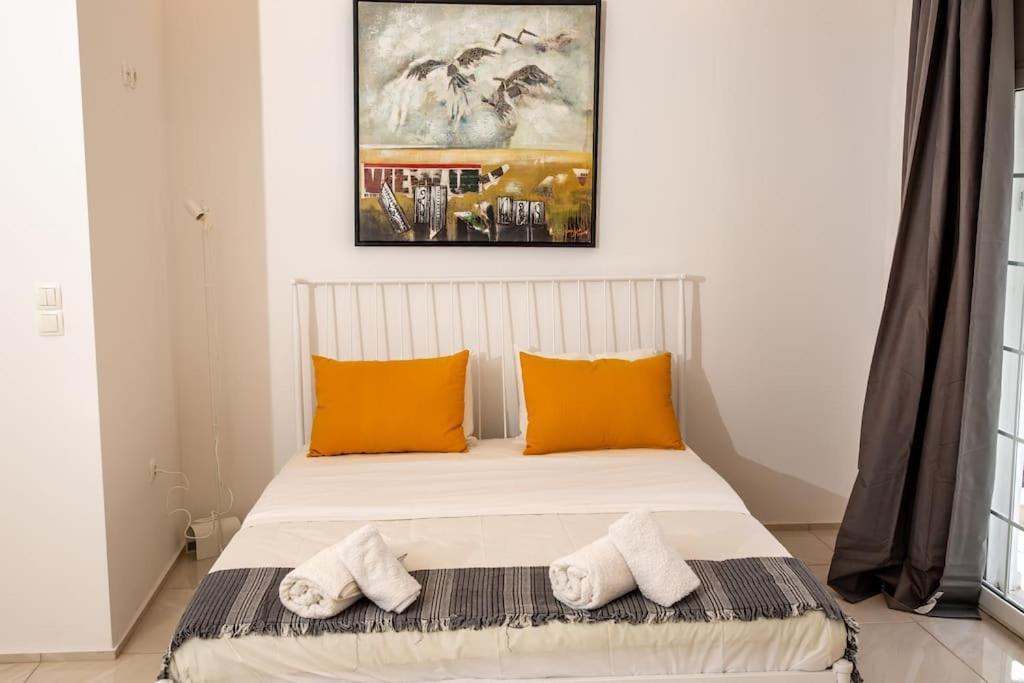 Seafront Central Apt In Lavrio Apartment Bagian luar foto