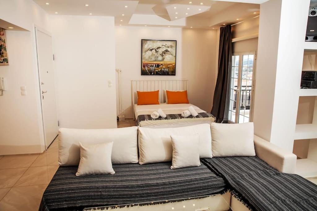 Seafront Central Apt In Lavrio Apartment Bagian luar foto