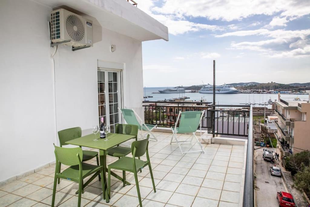 Seafront Central Apt In Lavrio Apartment Bagian luar foto